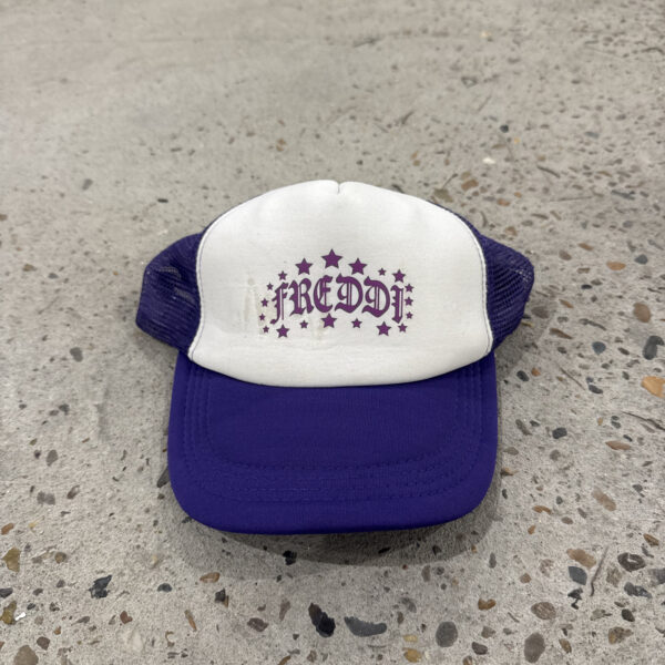 Freddi rainbow trucker cap